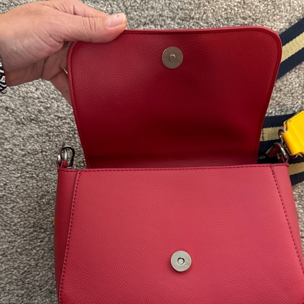 Dargon BallZ Red Crossbody Bag - Picture 6 of 9